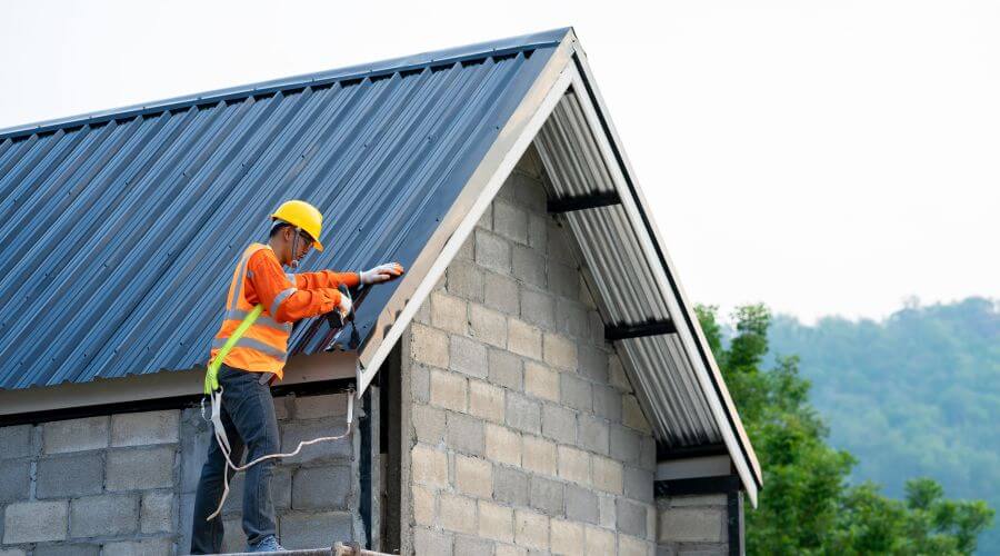 Expert top industrial roofings services in Olmsted, IL